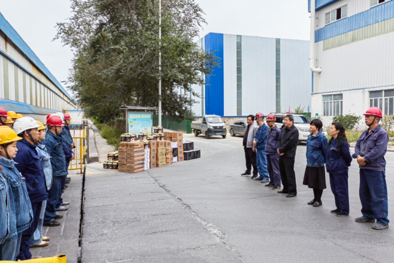 殷殷關(guān)切顯真情 濃濃關(guān)懷暖人心&mdash;&mdash;集團(tuán)領(lǐng)導(dǎo)深入基層一線(xiàn)關(guān)懷慰問(wèn)干部職工