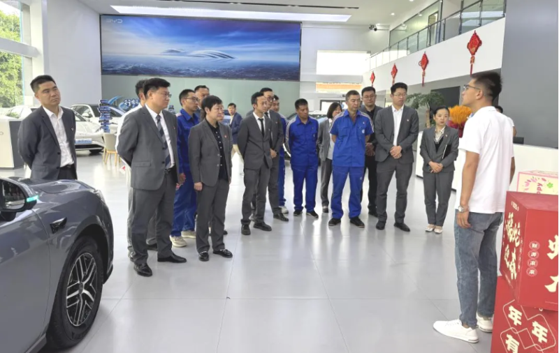 汽貿(mào)公司黨支部開展&ldquo;走出去、學(xué)進(jìn)來，改作風(fēng)、促發(fā)展&rdquo;貫徹中央八項(xiàng)規(guī)定精神學(xué)習(xí)教育走深走實(shí)主題黨日活動(dòng)