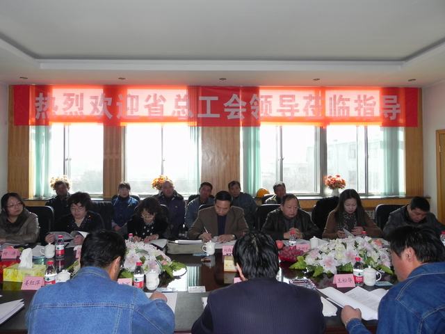 深入車間班組、&ldquo;零距離&rdquo;接觸職工、體驗職工生活、傾聽職工心聲